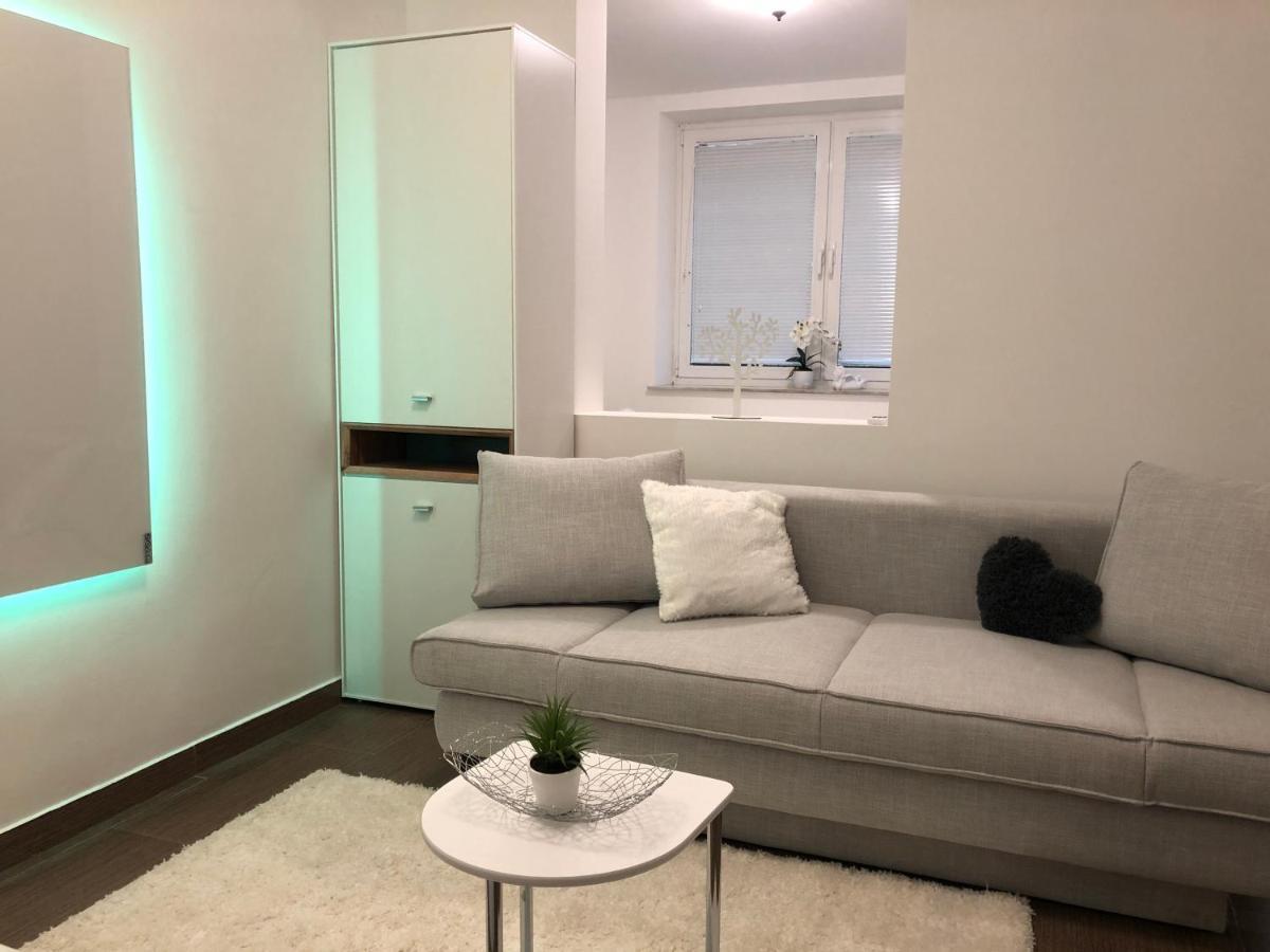 Modern Center Studio Under The Castle II Free Parking Appartement Ljubljana Buitenkant foto